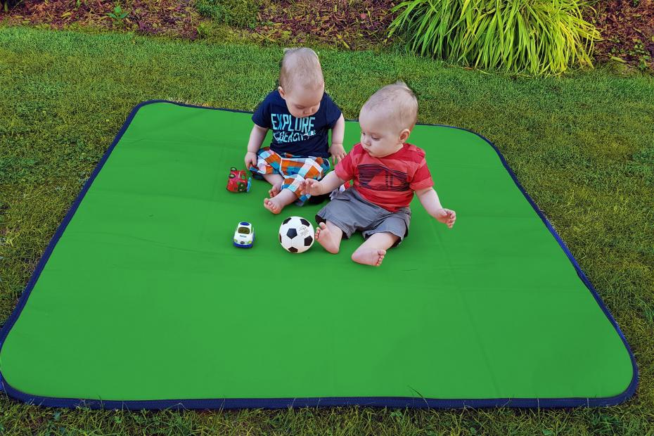 Krabbelmatte im Garten