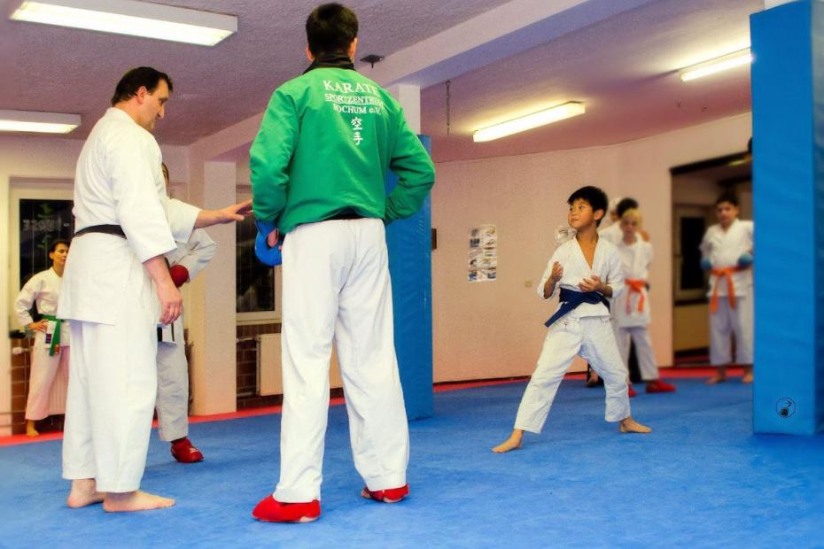 UNSERE STECKMATTEN KOMBI BEIM KARATE TRAINING