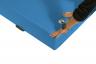 Die Nähte der Bezüge unserer Weichbodenmatten sind stabil und robust - Weichbodenmatte hier in hellblau.