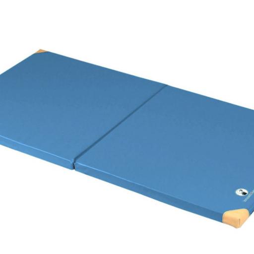 Therapeutenmatte mit Lederecken - hellblau - klappbare Matte mit einem 6 cm starken Sandwichkern