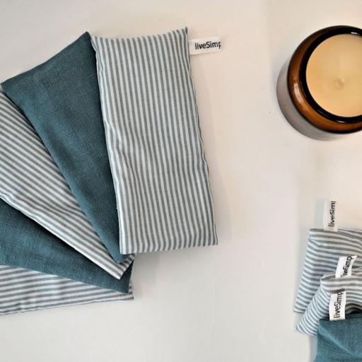 Wir wählen unsere Materialien mit viel Sorgfalt und Liebe zum Detail. Erfreue dich an unseren handgenähten Augenkissen.