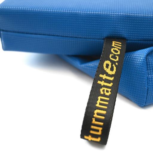 Wir können Ersatzbezüge für Weichbodenmatten und Turnmatten beliebiger Fabrikate liefern.